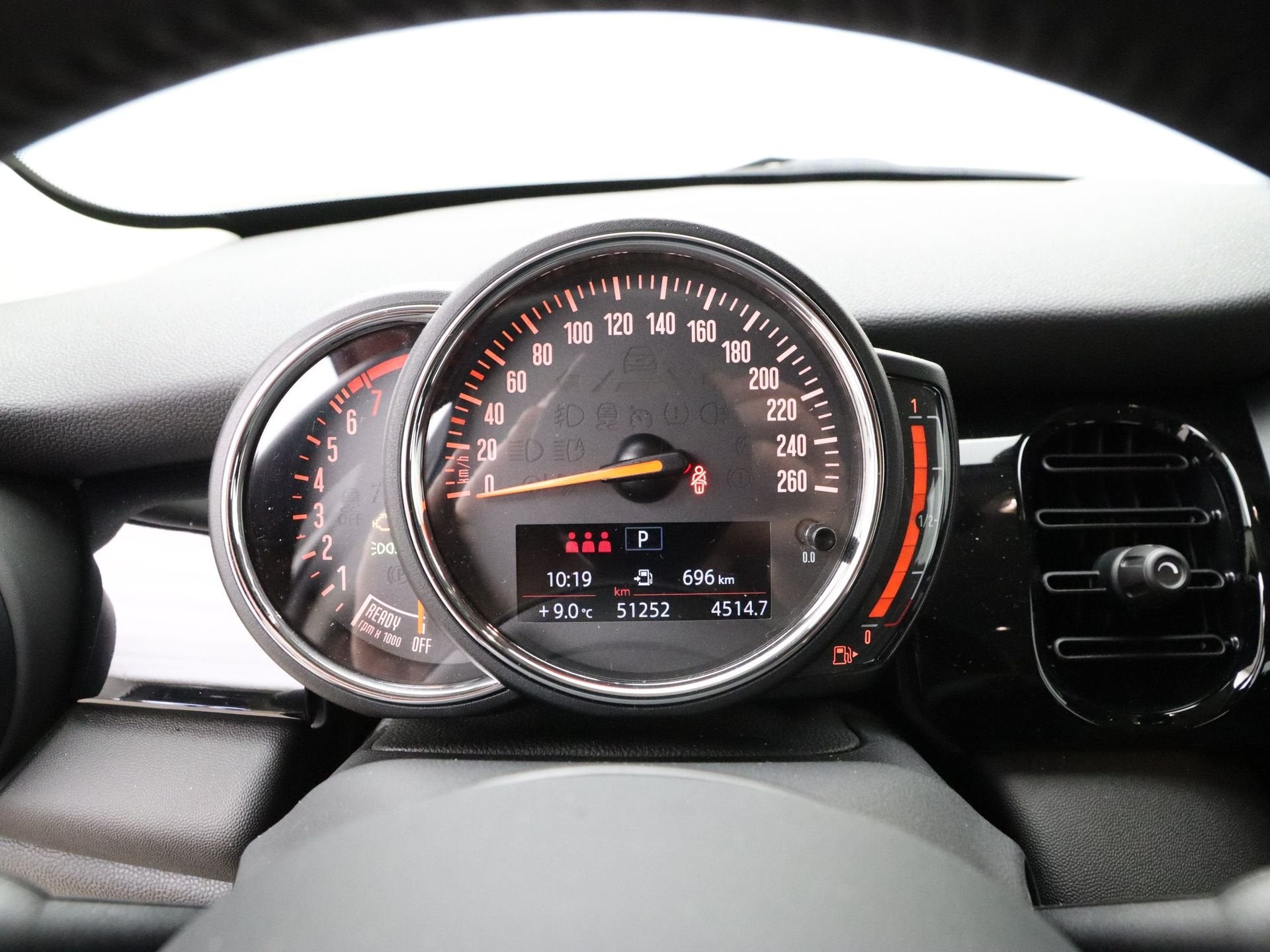 MINI 5-deurs Cooper Camden Edition Aut. (bj 2023, automaat), Auto's, Gebruikt, Met garantie (alle), Parkeersensor, Origineel Nederlands