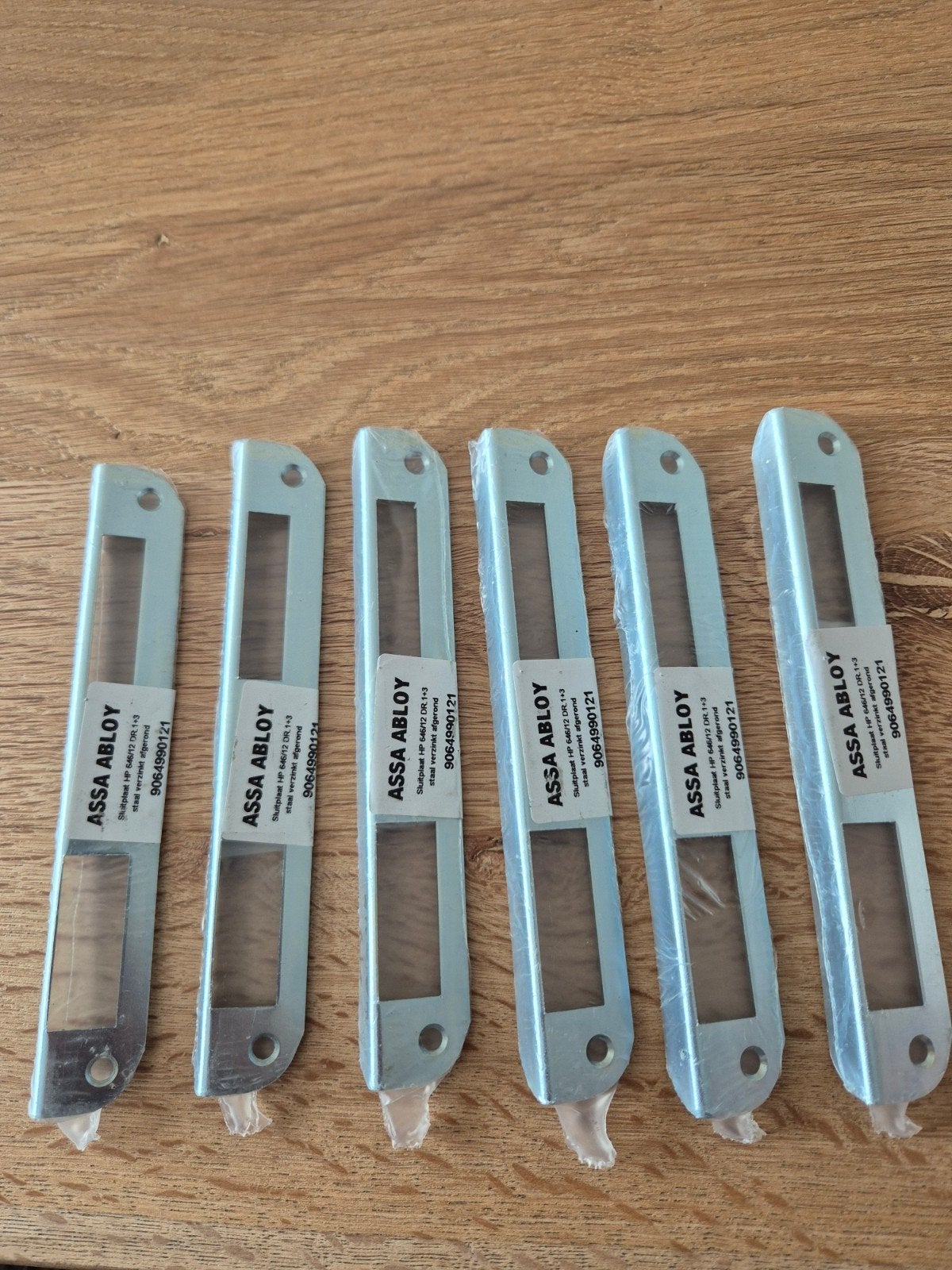 Assa Abloy Afgeronde Hoeksluitplaten - Set van 6, Ophalen of Verzenden
