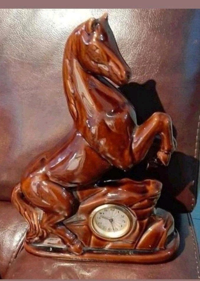Prachtig vintage paardenbeeld met ingebouwde klok.keramiek, Ophalen of Verzenden