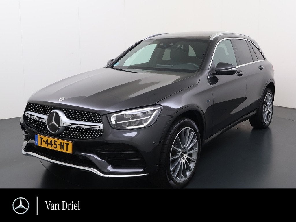 Mercedes-Benz GLC 300 e 4MATIC AMG line | Burmester Trekhaak, Auto's, Mercedes-Benz, Automaat, Gebruikt, 4 cilinders, 2000 kg