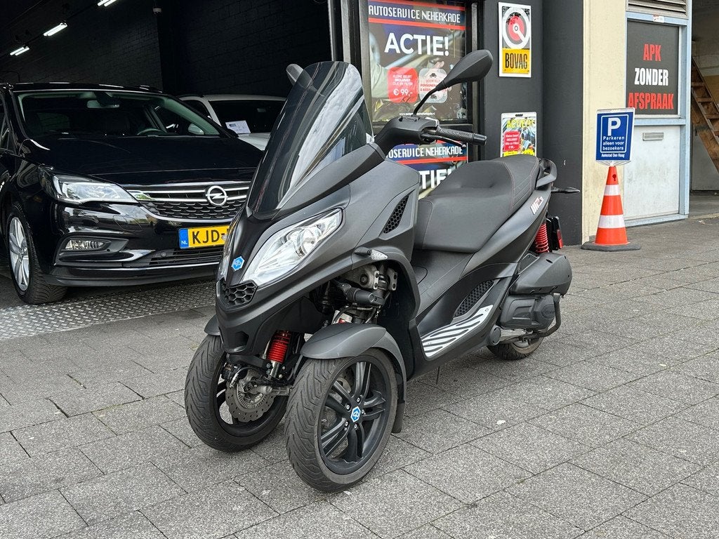 Piaggio Scooter 300 MP3 HPE Sport Alarm Orgineel NL! 3000Km!, Motoren, Motoren | Piaggio, Scooter, Bedrijf, 278 cc, 12 t/m 35 kW
