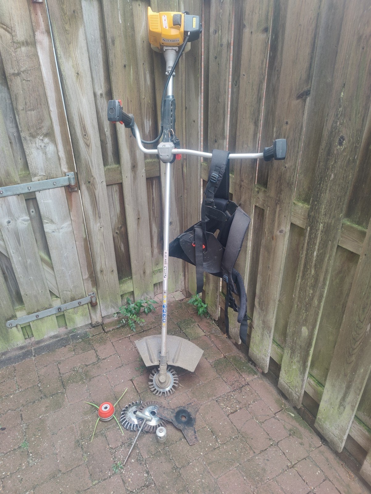 stiga sbk 27 D bosmaaier, Tuin en Terras, Bosmaaiers, Ophalen, Gebruikt, Benzine