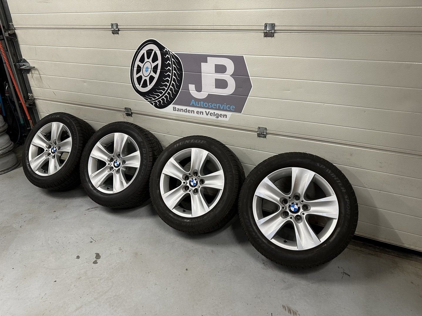 17inch Originele BMW Velgen Style 327 A merk winterband F10F, Gebruikt, -, -, Banden en Velgen