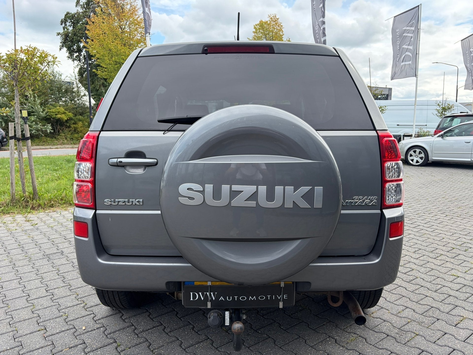 Suzuki Grand Vitara 2.0-16V Exclusive, Auto's, Suzuki, Stof, Zwart, 4 cilinders, 1850 kg