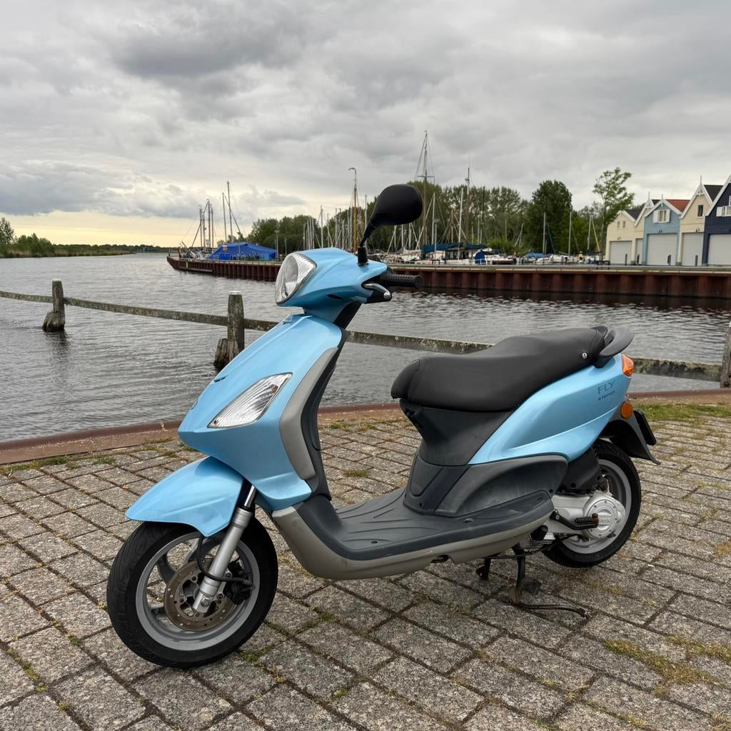 Piaggio fly 50cc, Fietsen en Brommers, Scooters | Piaggio, Ophalen, Gebruikt, Maximaal 45 km/u, Fly