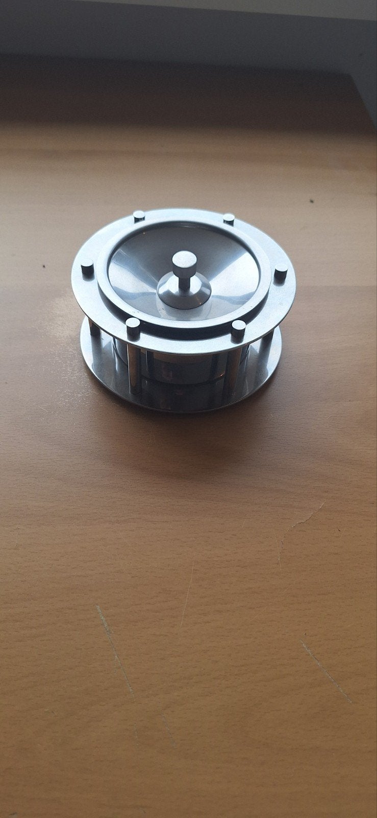Stijlvolle RVS Asbak met Deksel - Modern Design, Gebruikt, Ophalen of Verzenden, Zilver, Metaal