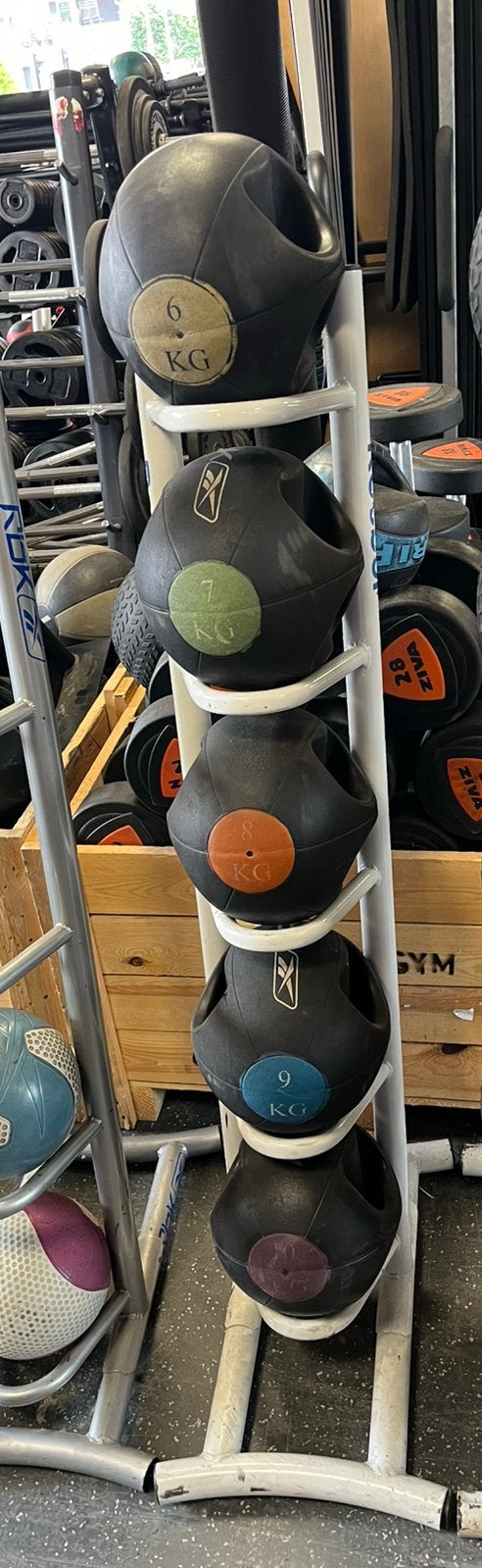 5 x reebok grip bal ballen incl rek, Sport en Fitness, Fitnessmaterialen, Ophalen, Gebruikt, Ballen met, Rek