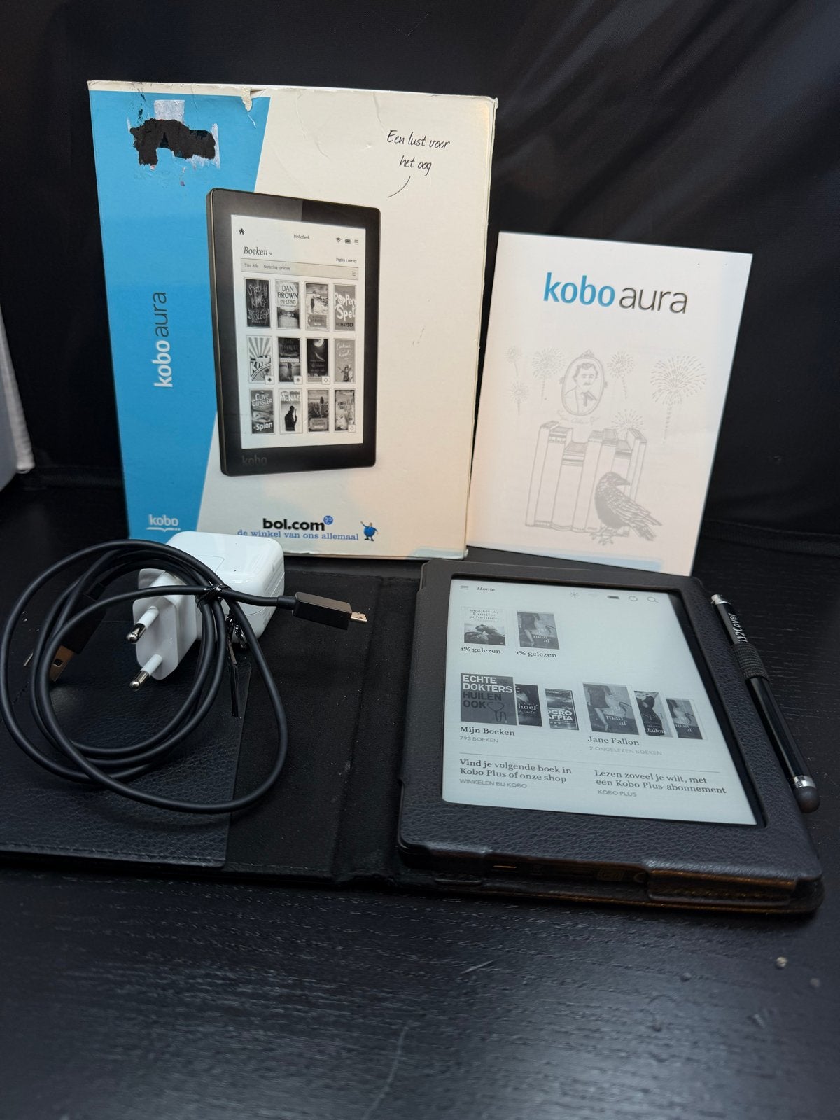 Kobo Aura e-reader met 793 boeken en hoes, 8 GB, Touchscreen, Ophalen of Verzenden, D