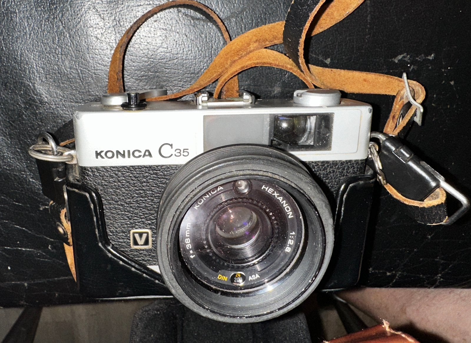 Werkende klassieke Konica C35 V analoge fotocamera, Ophalen, Gebruikt, Compact, Overige Merken