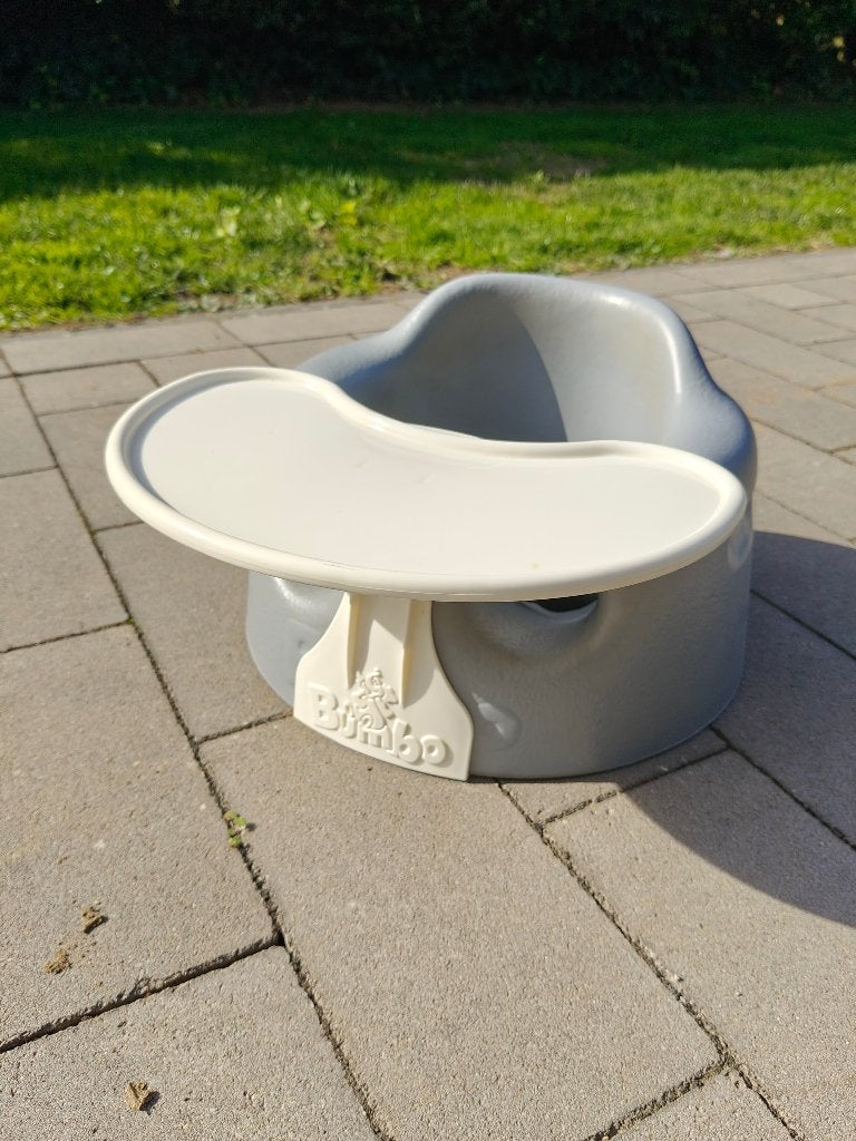 Grijs/wit BUMBO zitje met sluiting en tafelblad, Ophalen, Gebruikt, Overige typen, Afneembaar eetblad