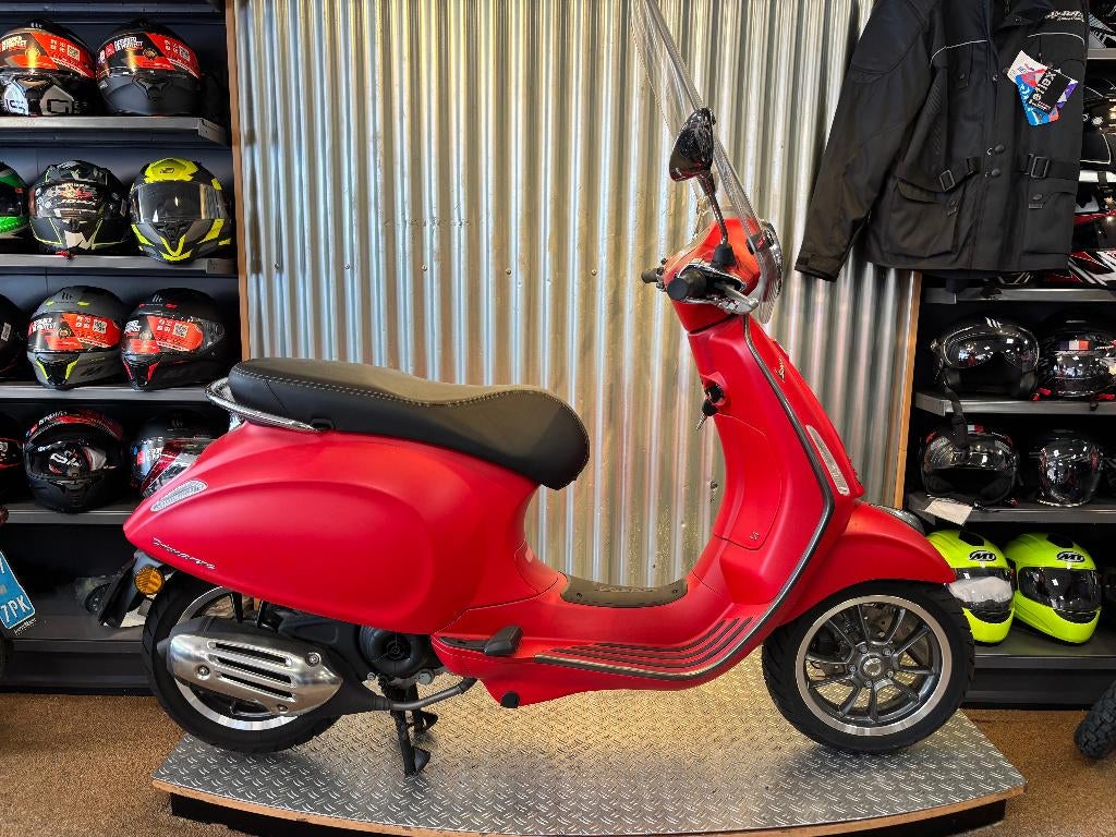 vespa bromscooters (opruiming) 5 scooters 5 kleuren, Overige modellen, Maximaal 45 km/u, Ophalen of Verzenden, Zo goed als nieuw