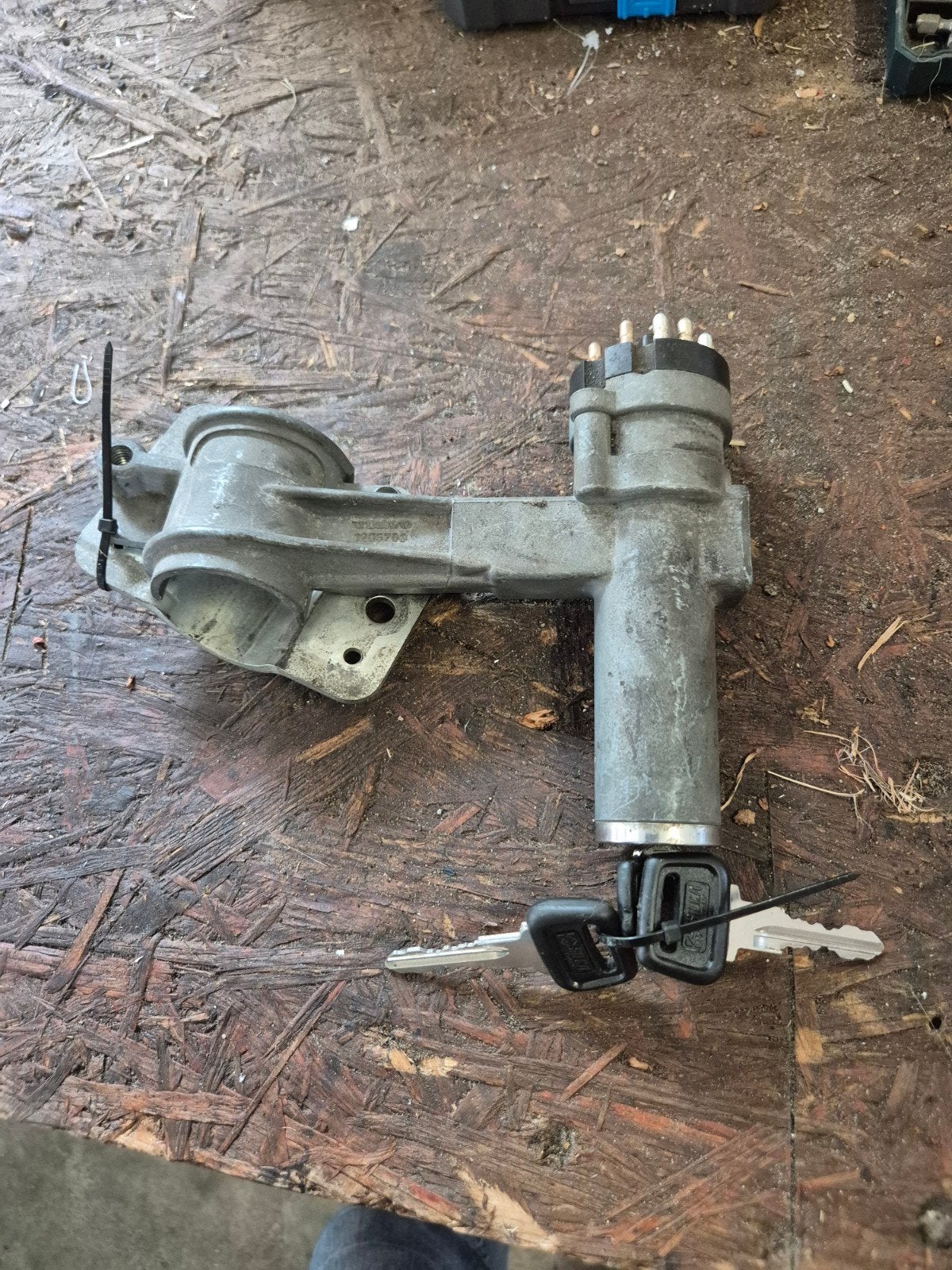 Contact slot volvo 240/244/245, Ophalen, Volvo