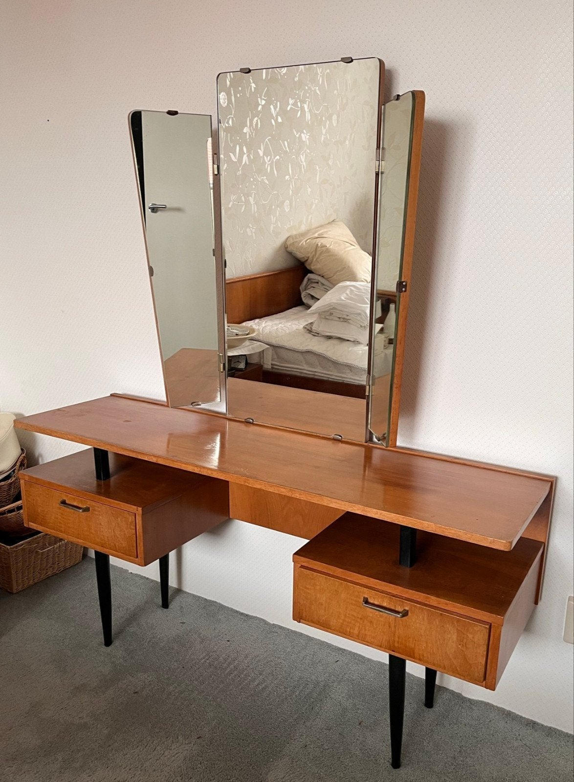 Vintage kaptafel uit de jaren '60 met drieluik spiegel, Ophalen, Gebruikt, Hout, Jaren '60, Vintage