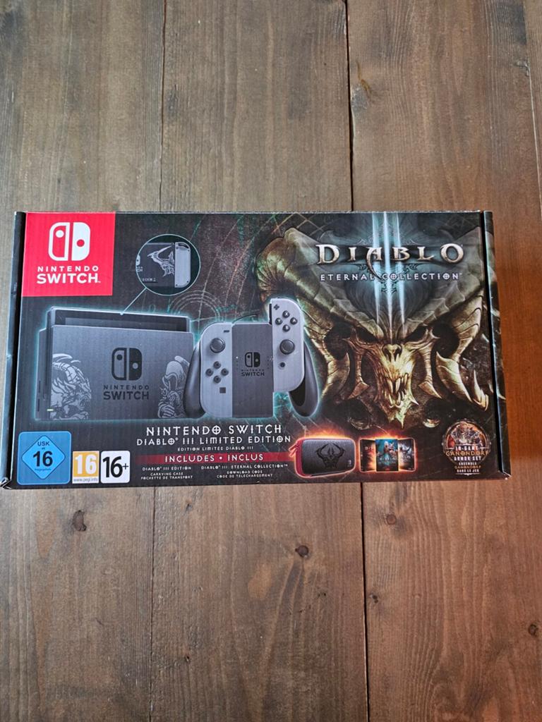 Nintendo Switch Diablo III Edition - Compleet met hoes, Grijs, Ophalen of Verzenden, Zo goed als nieuw