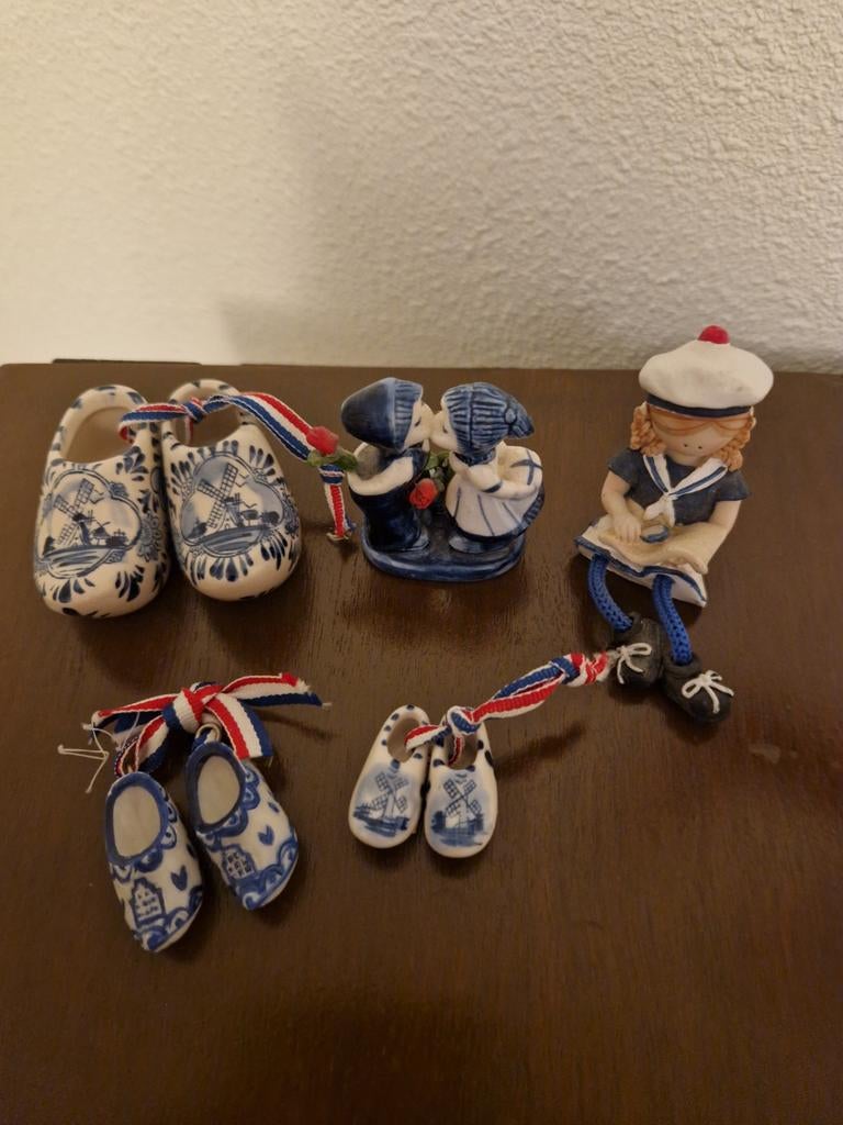 Setje Delftsblauwe beeldjes en klompjes, Verzamelen, Beelden en Beeldjes, Ophalen of Verzenden, Gebruikt, Overige typen