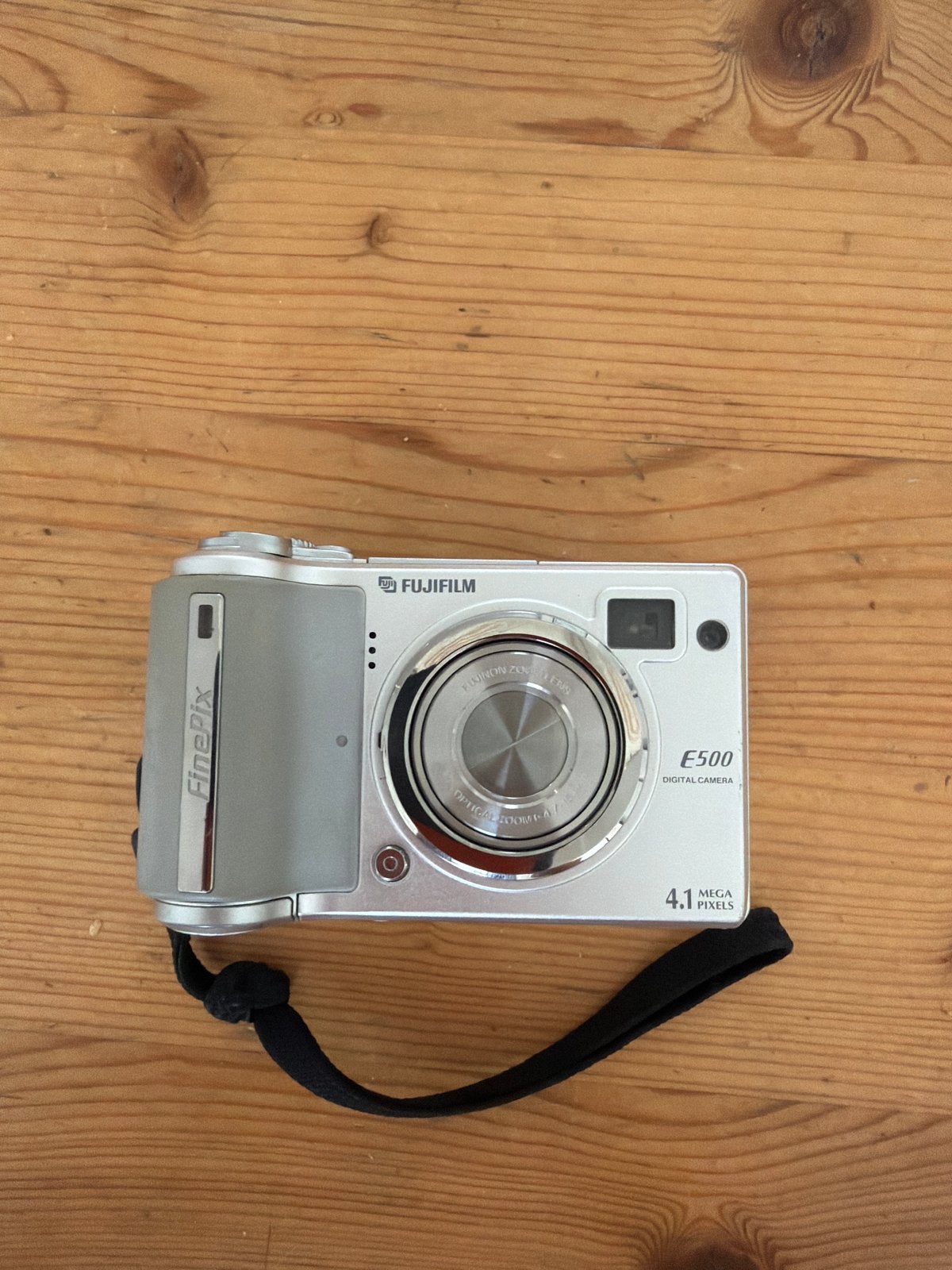 Fujifilm FinePix E500 Digitale Camera - werkend, Gebruikt, Fujifilm, Compactcamera, Draagriem