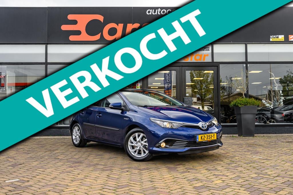 Toyota Auris 1.8 Hybrid Trend|Navi|Camera|Pano, Gebruikt, Euro 6, 4 cilinders, Blauw
