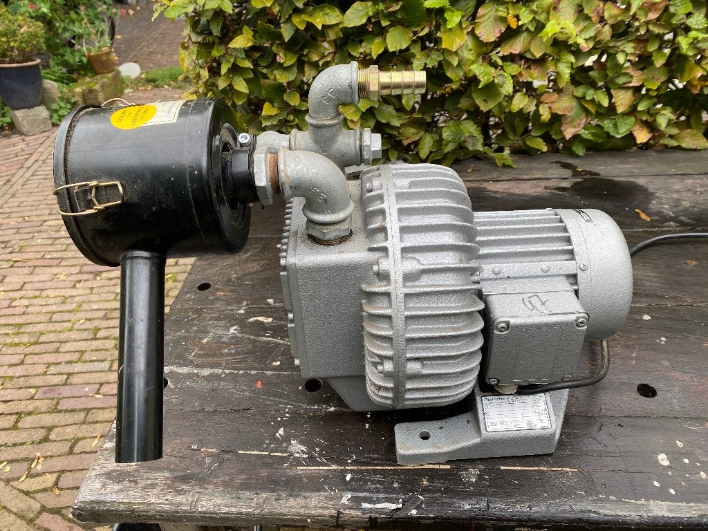 Rietschle SKG200-2.02 Vacuümpomp / Compressor, Gebruikt, Ophalen of Verzenden, 200 tot 400 liter/min, Minder dan 6 bar