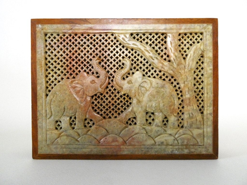 Groot handgesneden sieradendoos hout speksteen met olifanten, India, Doos, Gesneden, Overige materialen