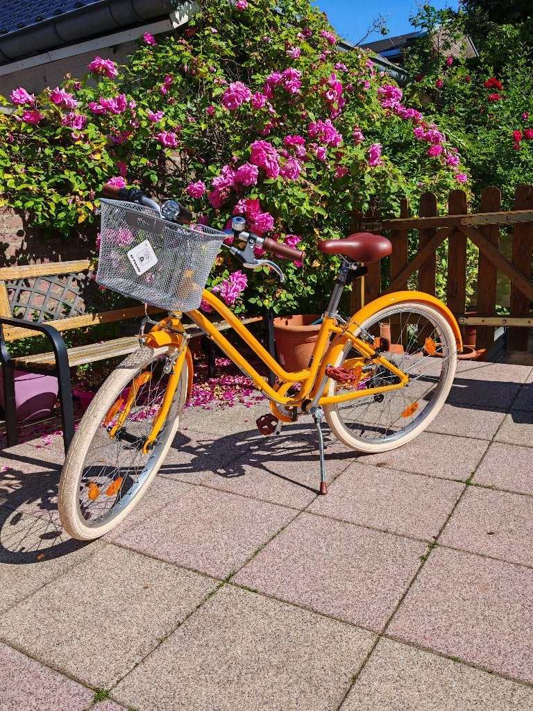 BTWIN meisjesfiets 24 inch met mandje, Ophalen, 24 inch, Versnellingen, Zo goed als nieuw