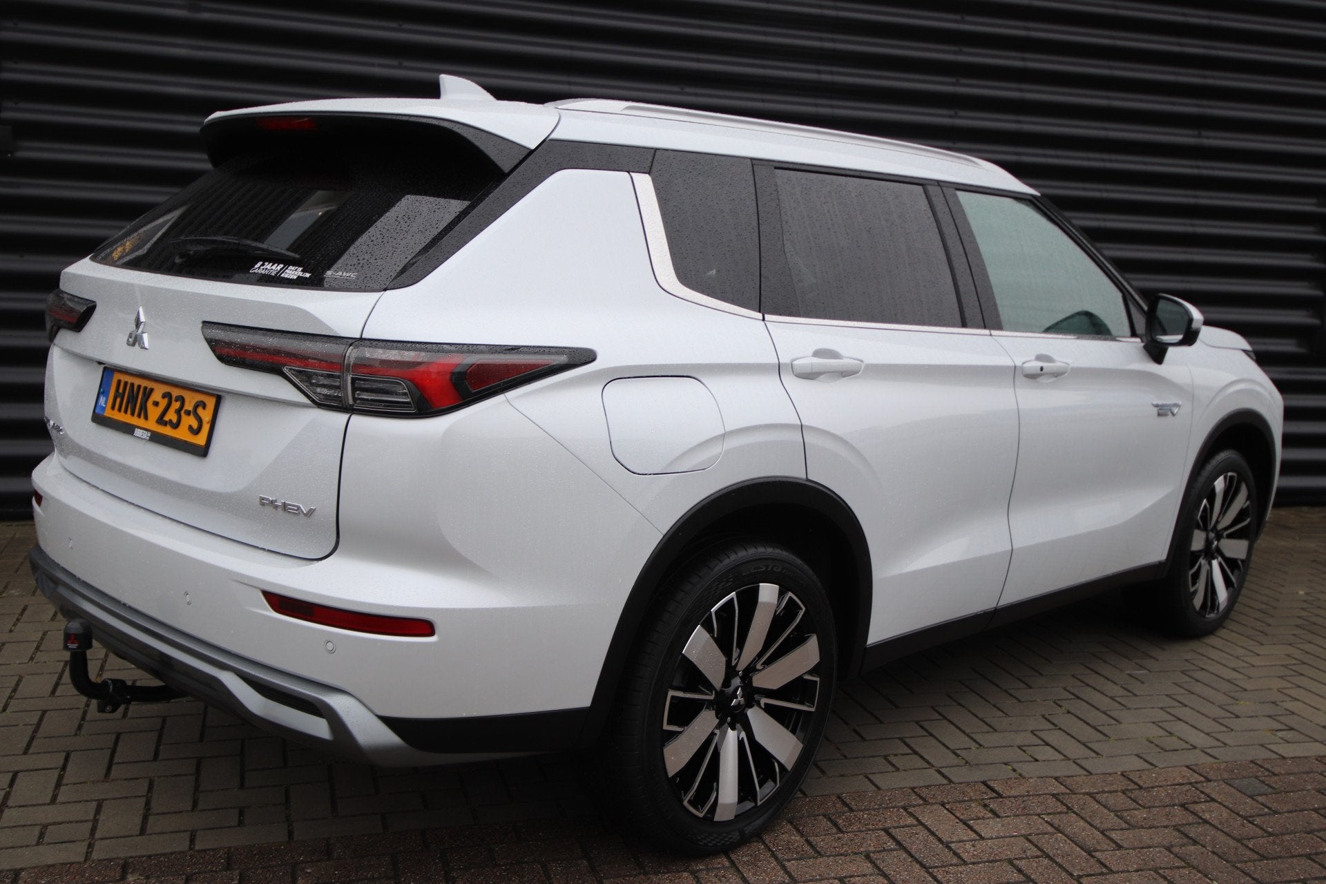 Mitsubishi Outlander 2.4 PHEV Business Edition 1e Eig. Afn., Automaat, 4 cilinders, 38 km/l, Wit