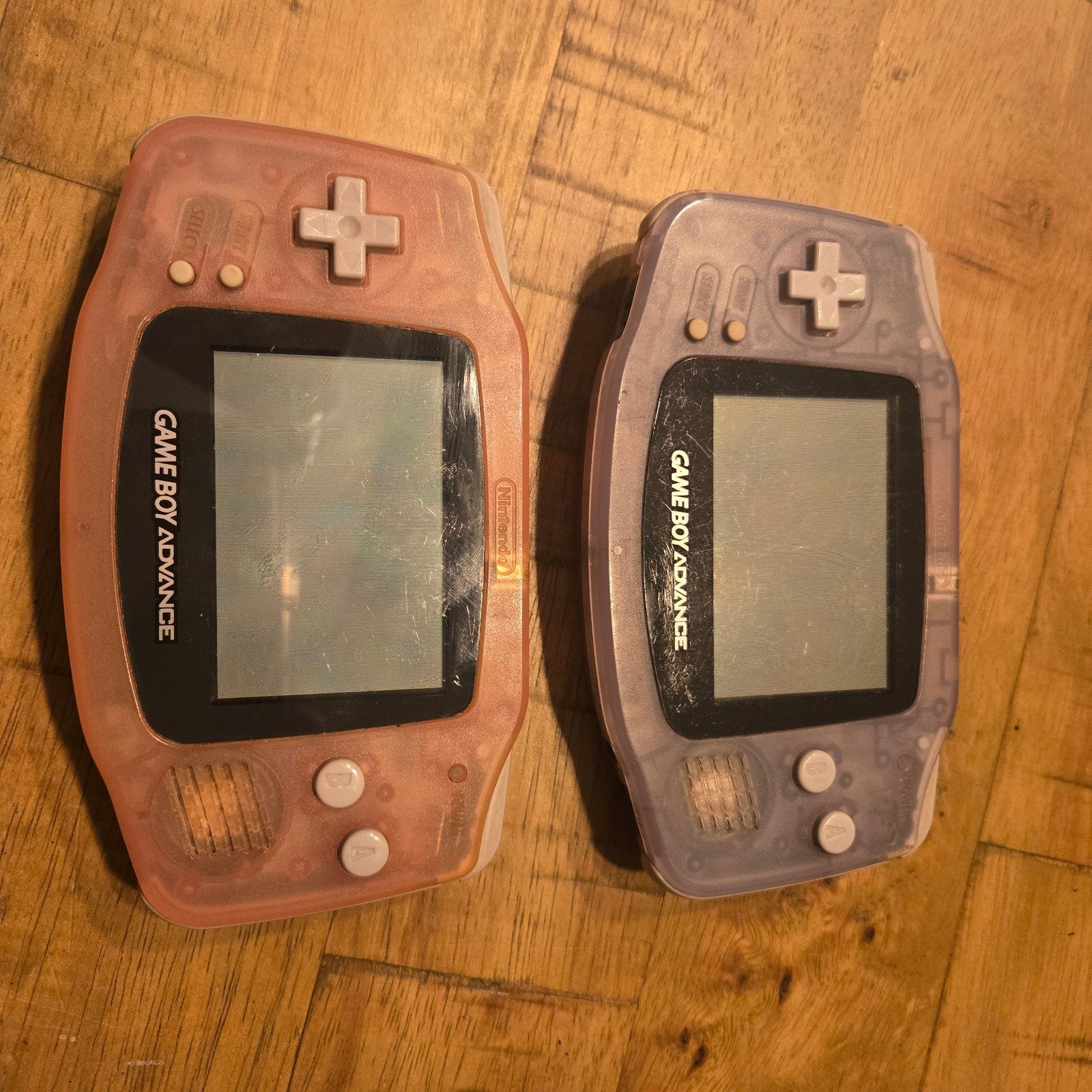 2x Gameboy Advance - Paars & Roze (Werken, Gebruikssporen), Spelcomputers en Games, Ophalen of Verzenden