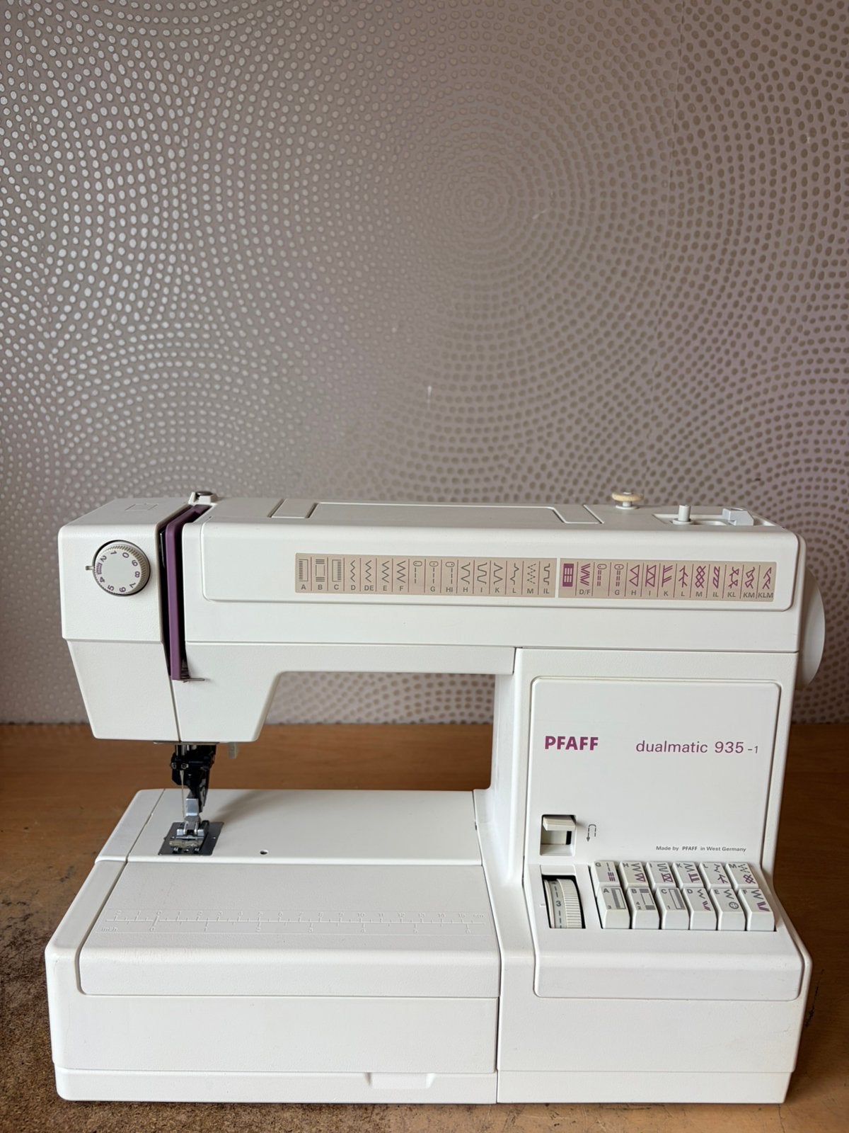NAAIMACHINE PFAFF DUALMATIC 935 MET IDT DUBBEL TRANSPORT, Hobby en Vrije tijd, Naaimachines en Toebehoren, Ophalen of Verzenden