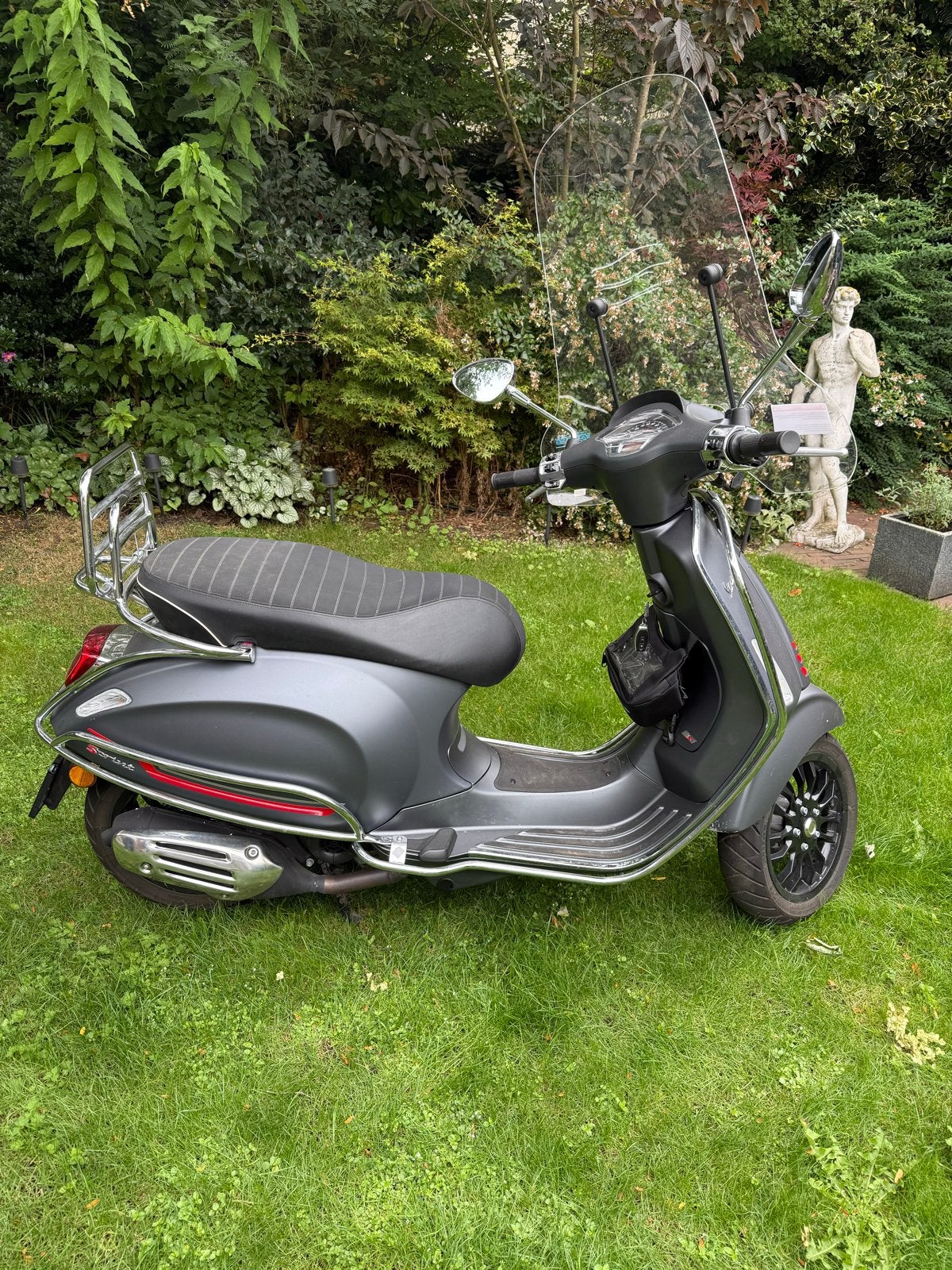 Piaggio Vespa Sprint 50 25 km/u  km stand 2570, Fietsen en Brommers, Brommers | Vespa, Ophalen, Gebruikt, Maximaal 25 km/u, Overige modellen
