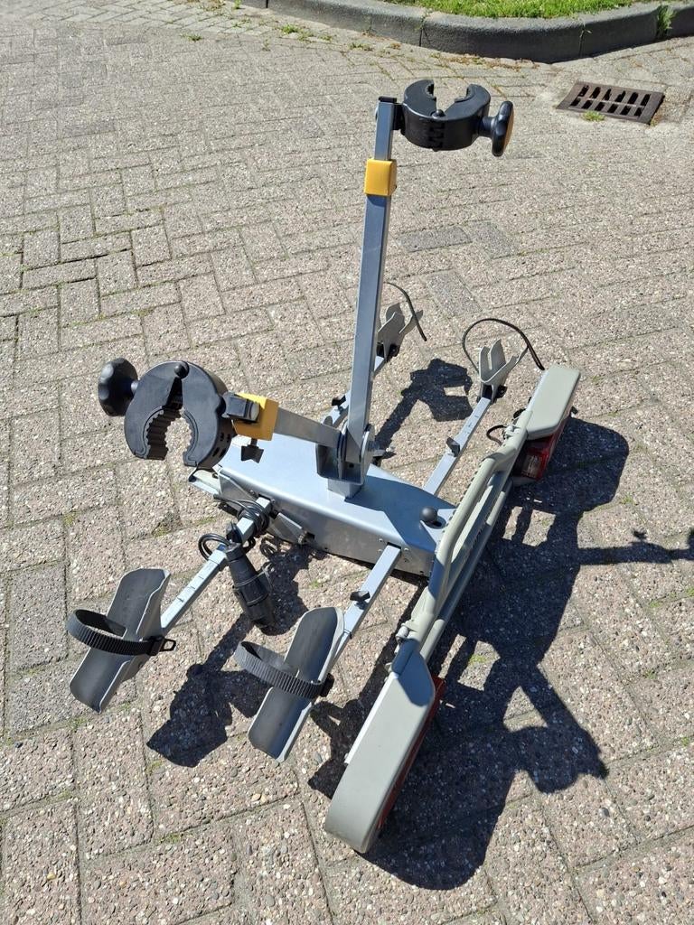 Kantelbare fietsendrager voor 2 e-bikes met slot, Gebruikt, Ophalen of Verzenden, 2 fietsen, Trekhaakdrager