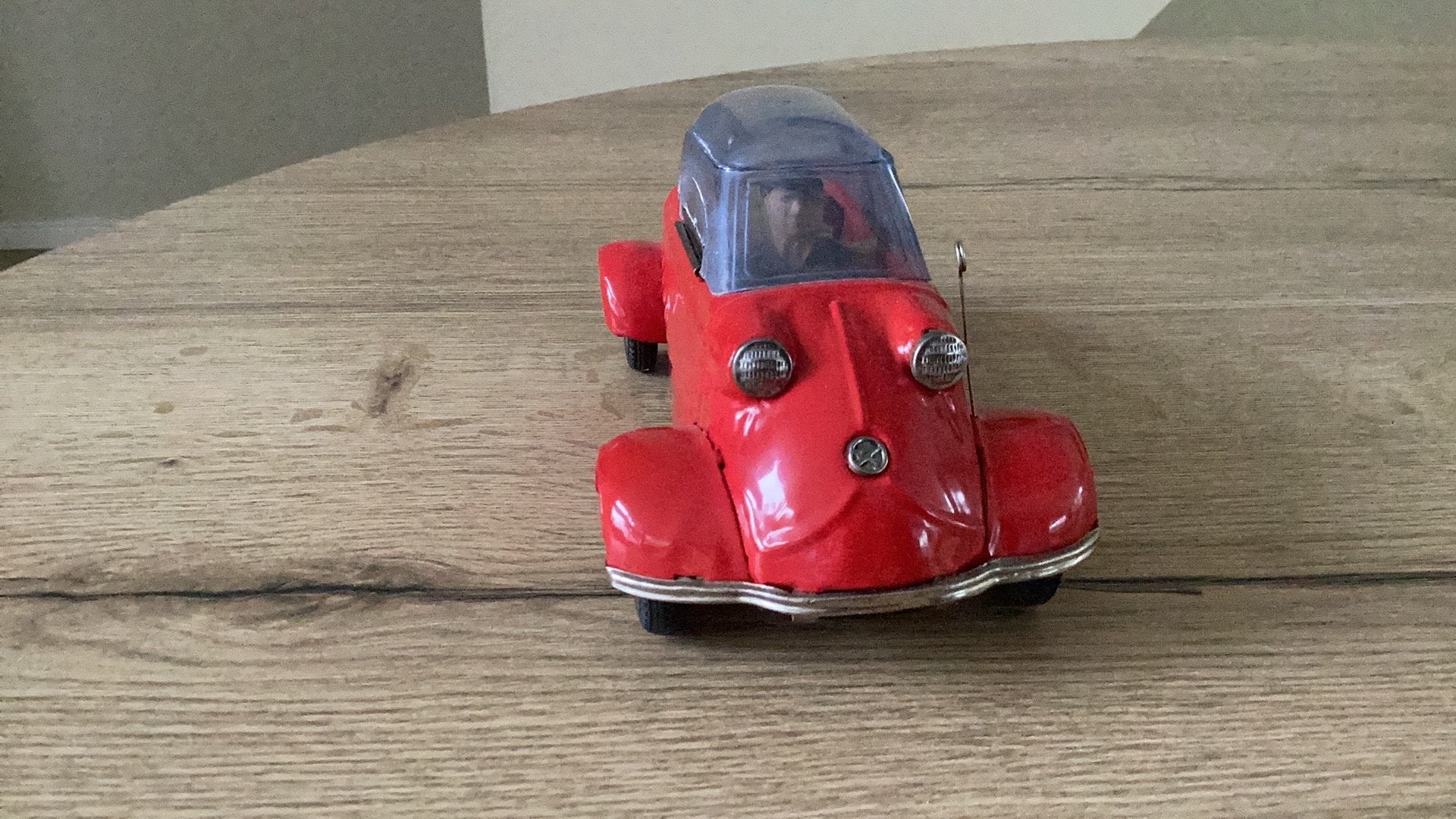 Blikken Messerschmitt met chauffeur, Ophalen of Verzenden