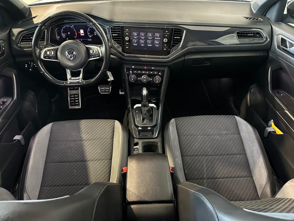 Volkswagen T-ROC 1.5 TSI SPORT l NAP l PANO l STOELVERW l VI, Automaat, Euro 6, 4 cilinders, Blauw