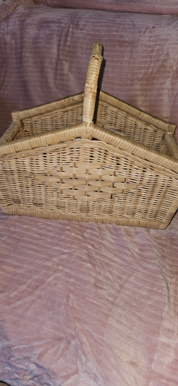 Rotan mand, Ophalen, Nieuw