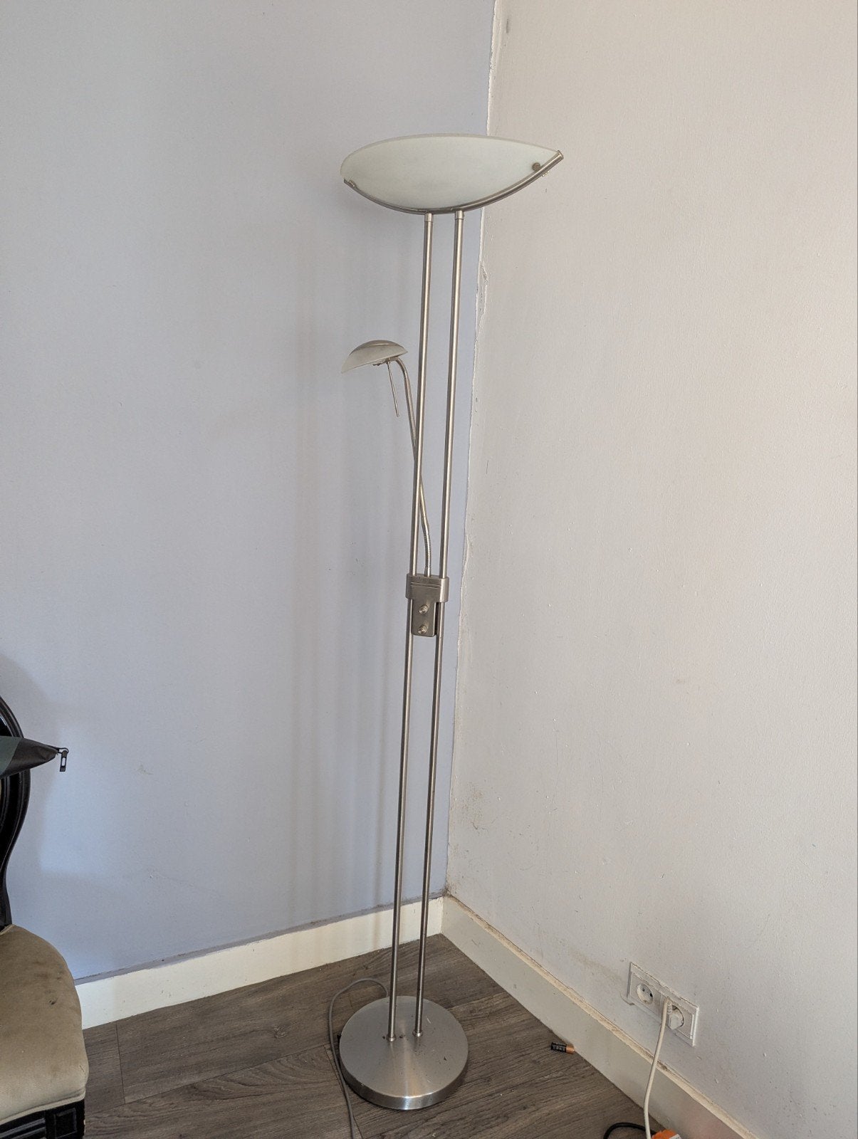 Te koop: Staande lamp met dim functie., Huis en Inrichting, Lampen | Vloerlampen, Ophalen, Gebruikt, 150 tot 200 cm