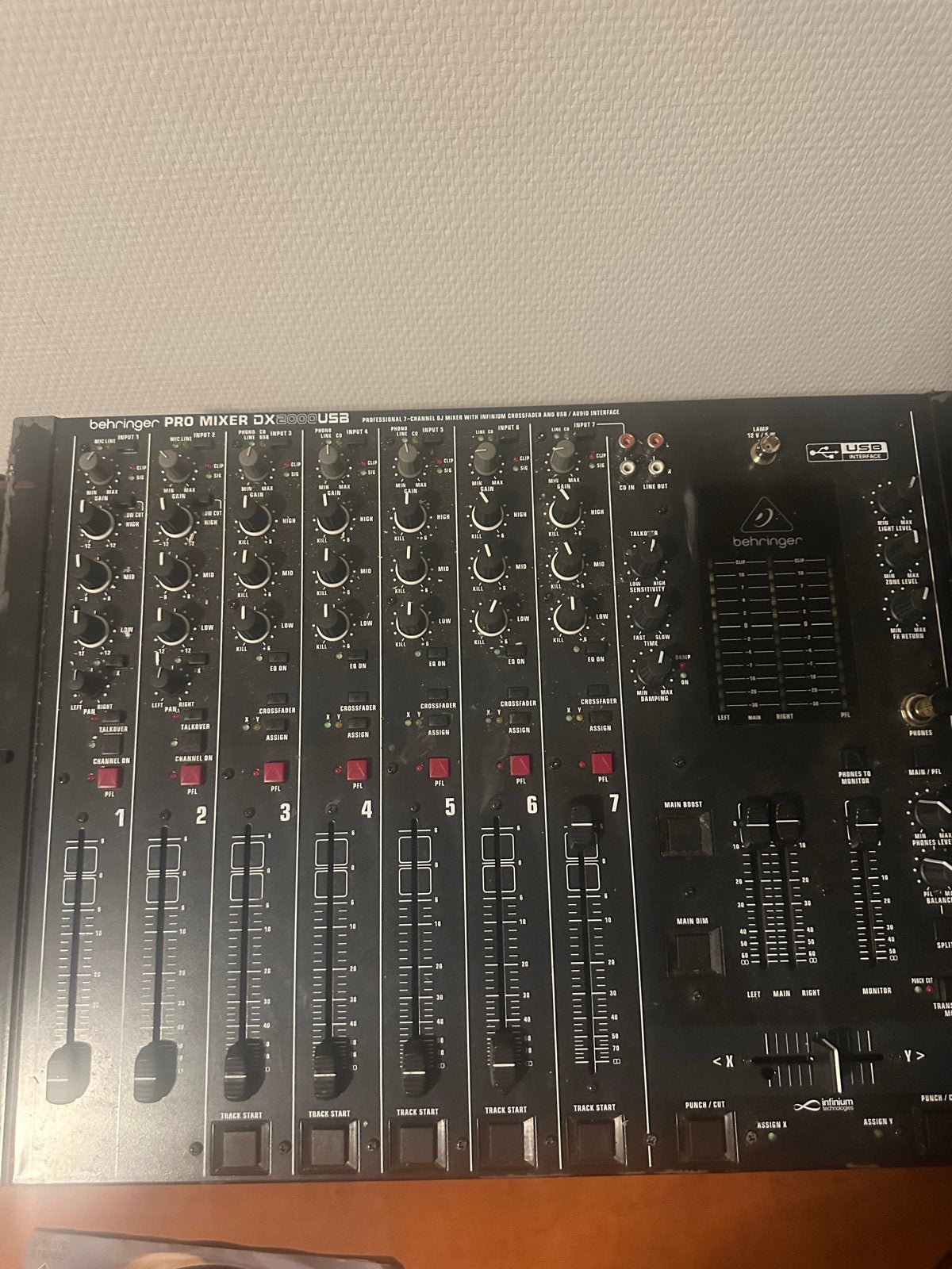 Behringer DJ-set met Omnitronic draaitafel en koptelefoon, Ophalen, Gebruikt, Dj-set, Behringer