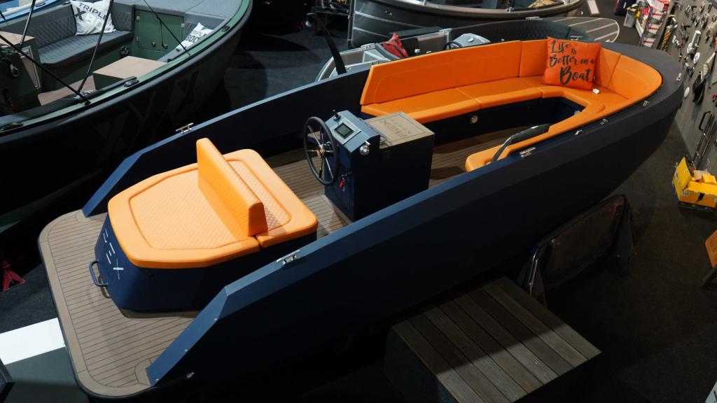 Triple X800 met 140 Pkj (bj 2024), Overige brandstoffen, Info@verschuurwatersport.nl, Herenweg 10a Rijnsaterwoude, Triple boats
