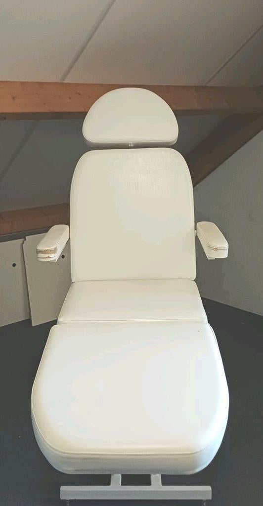 Behandelstoel / Massagestoel - Crème Wit, Huis en Inrichting, Stoelen, Ophalen