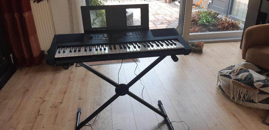 Yamaha PSR-E373 Keyboard, Ophalen, Yamaha, Met standaard, 61 toetsen