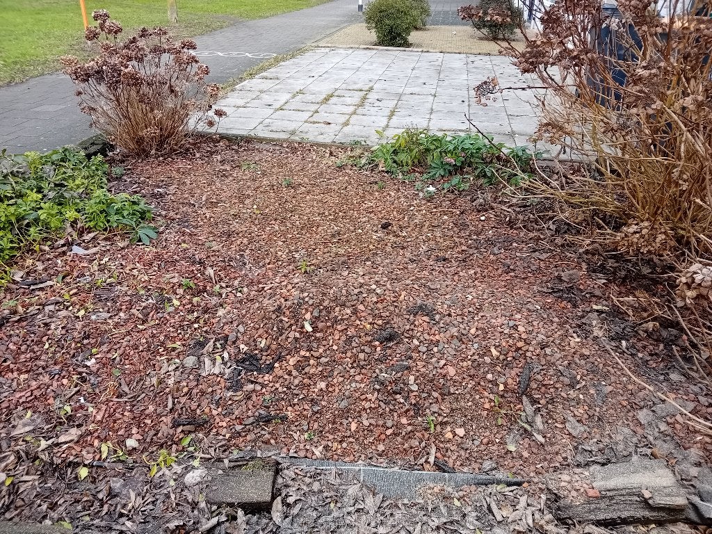 Gratis af te halen: Split (rood / terracotta kleur), Tuin en Terras, Ophalen, Gebruikt, Rood, Split