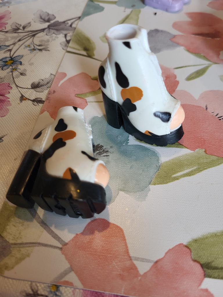 Bratz cloe schoenen, Verzenden, Zo goed als nieuw, Kleertjes