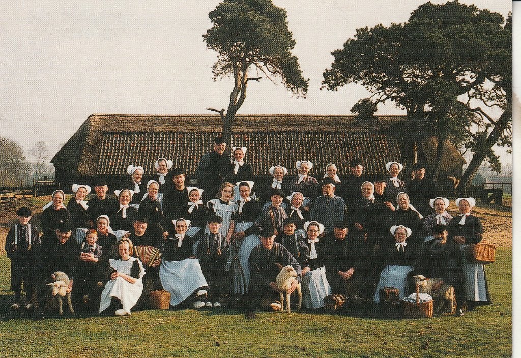 Edesche Folkloregroep FELUE, Ophalen of Verzenden, 1960 tot 1980, Ongelopen, Gelderland