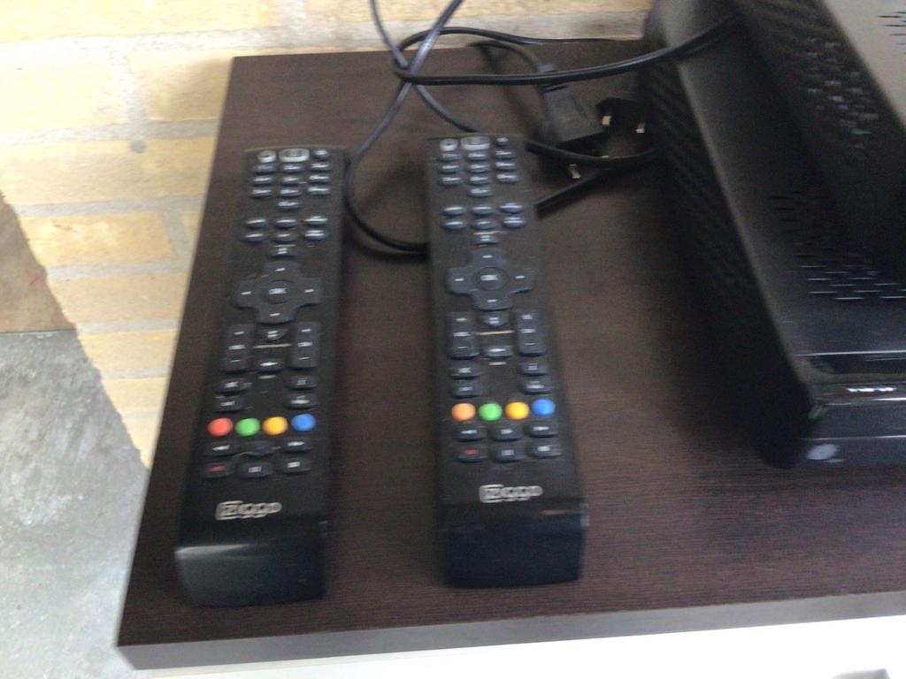 Ziggo Mediabox HD Digital Video Recorder (2 stuks), Ophalen, Gebruikt, Harddiskrecorder