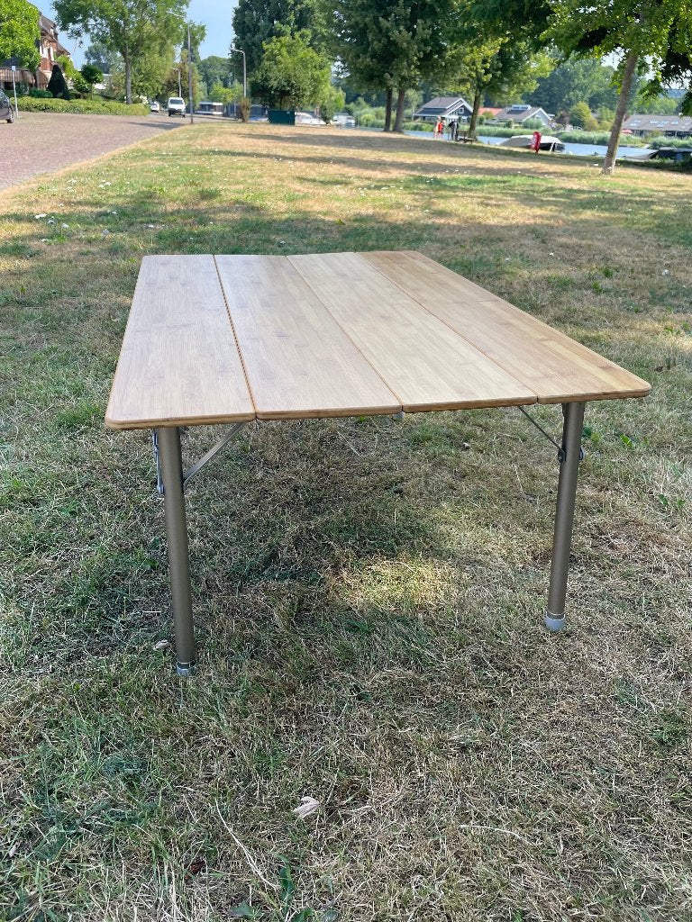 Te koop 2 Zempire camping tafels, Coleman kooktoestel, stoel, Caravans en Kamperen, Ophalen, Zo goed als nieuw