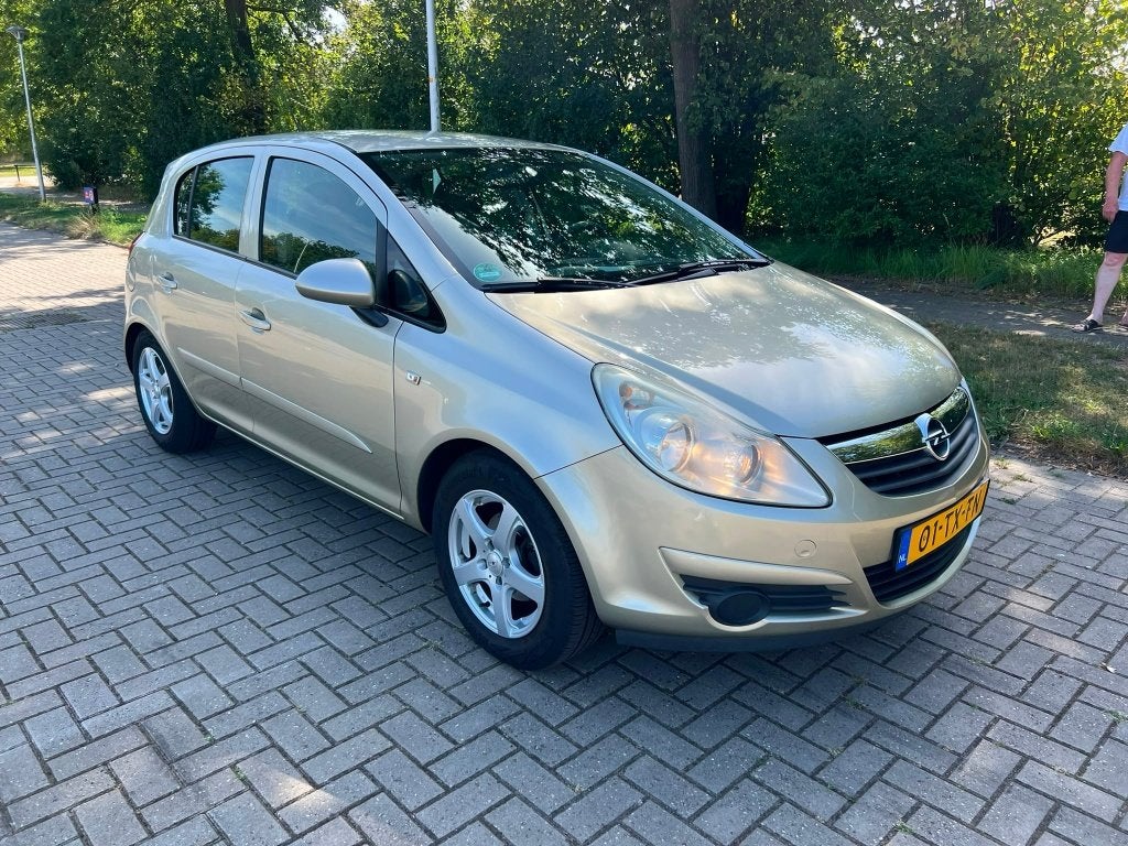 Opel Corsa 1.4 16V 5D AUT 2007 Beige, Stof, Zwart, 4 cilinders, 1364 cc
