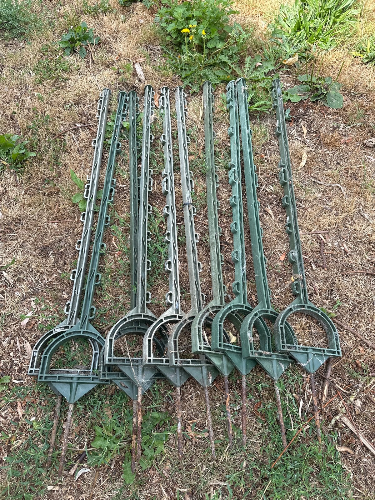 Gebruikte stijgbeugelpalen voor hekwerk, Tuin en Terras, Ophalen, Gebruikt, Kunststof, Overige typen