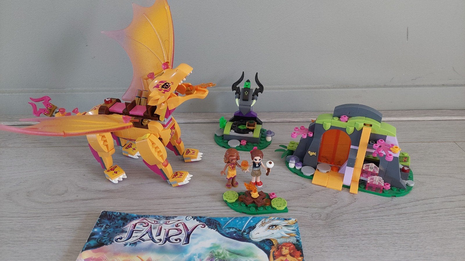 'Lego' Fairy, de lavagrot van de vuurdraak., Ophalen of Verzenden, Zo goed als nieuw