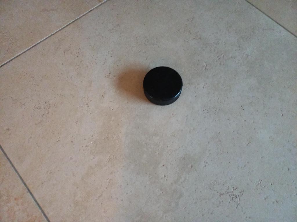 Ijshockeypuck, Sport en Fitness, Ophalen of Verzenden, Zo goed als nieuw, Puck