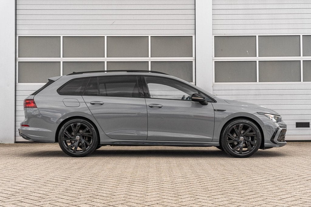 Volkswagen Golf Variant 1.5 eTSI 150pk DSG R-Line | Panorama, Auto's, Volkswagen, 12 maanden, Euro 6, 4 cilinders, Grijs