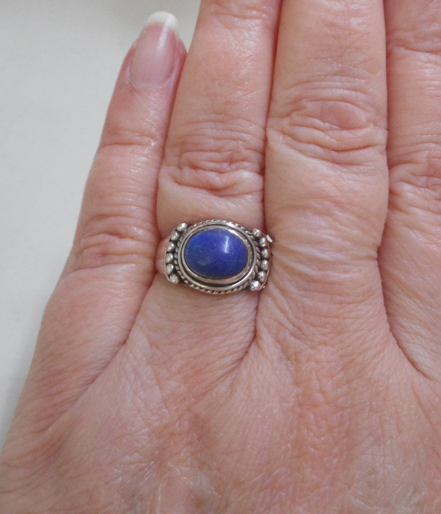 Zilveren vintage ring met lapis lazuli maat 18.75 nr.1130