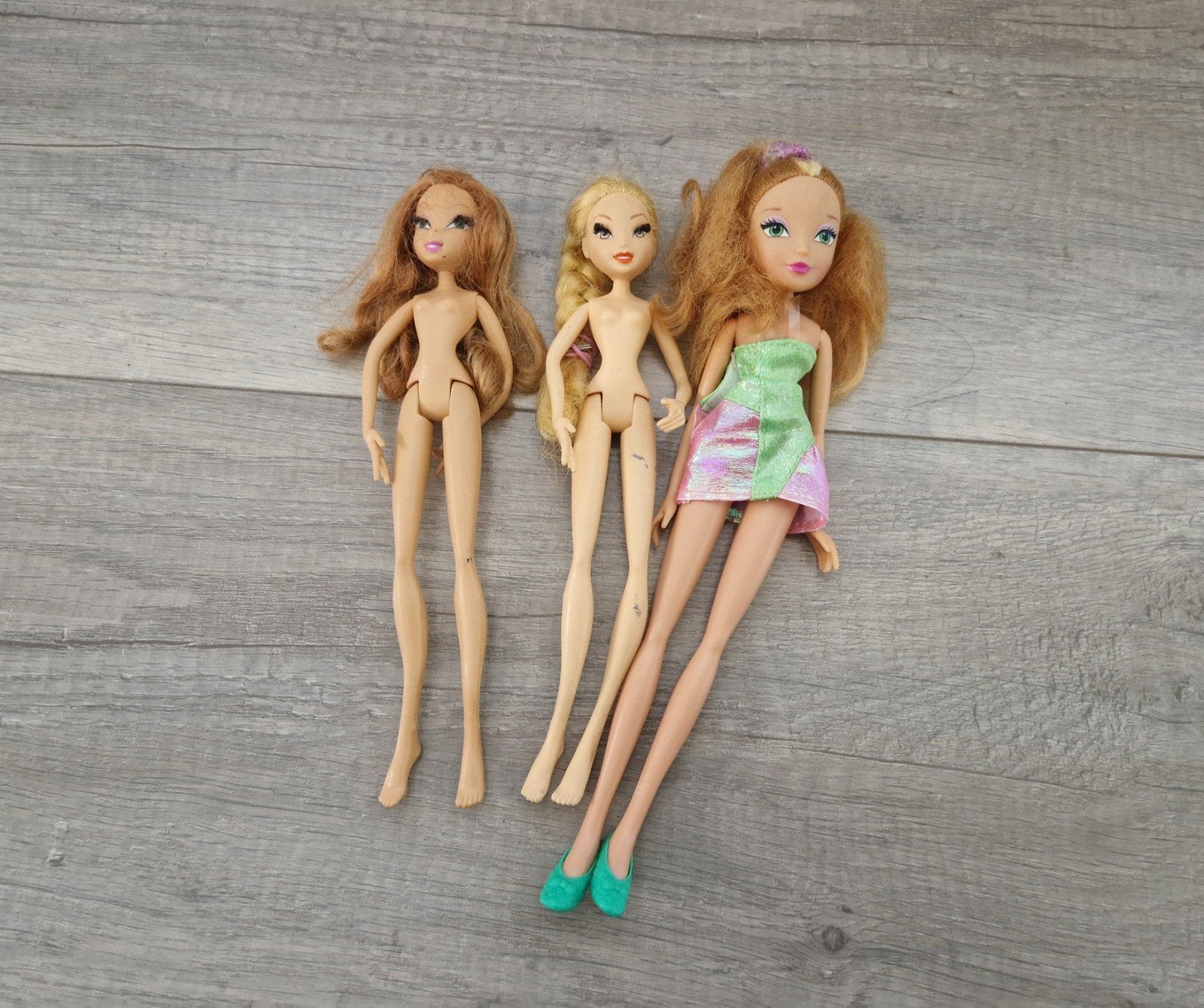 3 winx club poppen rainbow stella flora barbie pop, Ophalen of Verzenden, Zo goed als nieuw, Barbie