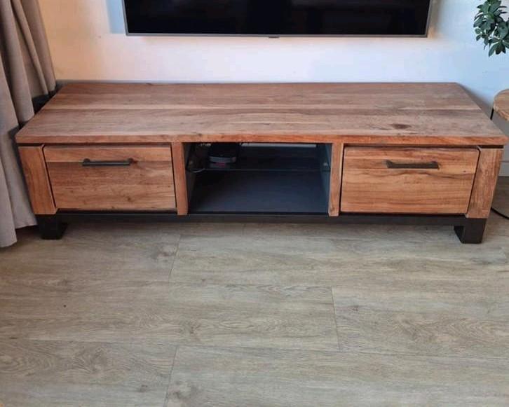 Te koop Tv meubel h&h. Ook vitrinekast te koop, Ophalen of Verzenden, Zo goed als nieuw, 25 tot 50 cm, Minder dan 100 cm